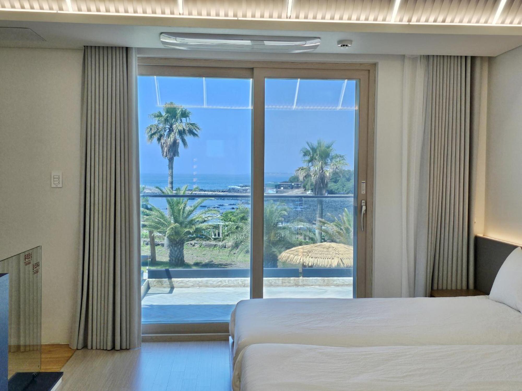 סאוגוויפו Jeju Badayeon Villa מראה חיצוני תמונה