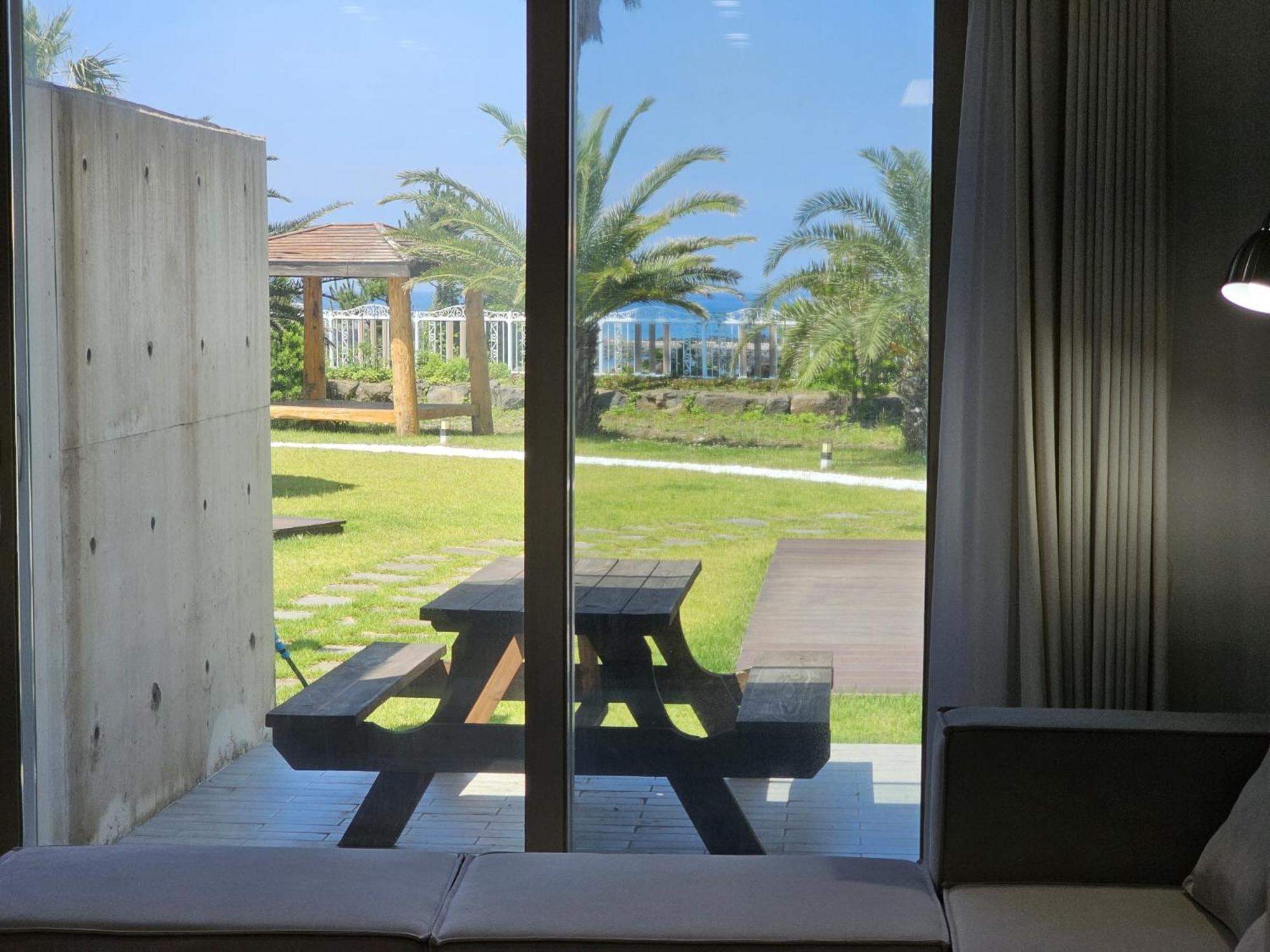 סאוגוויפו Jeju Badayeon Villa מראה חיצוני תמונה