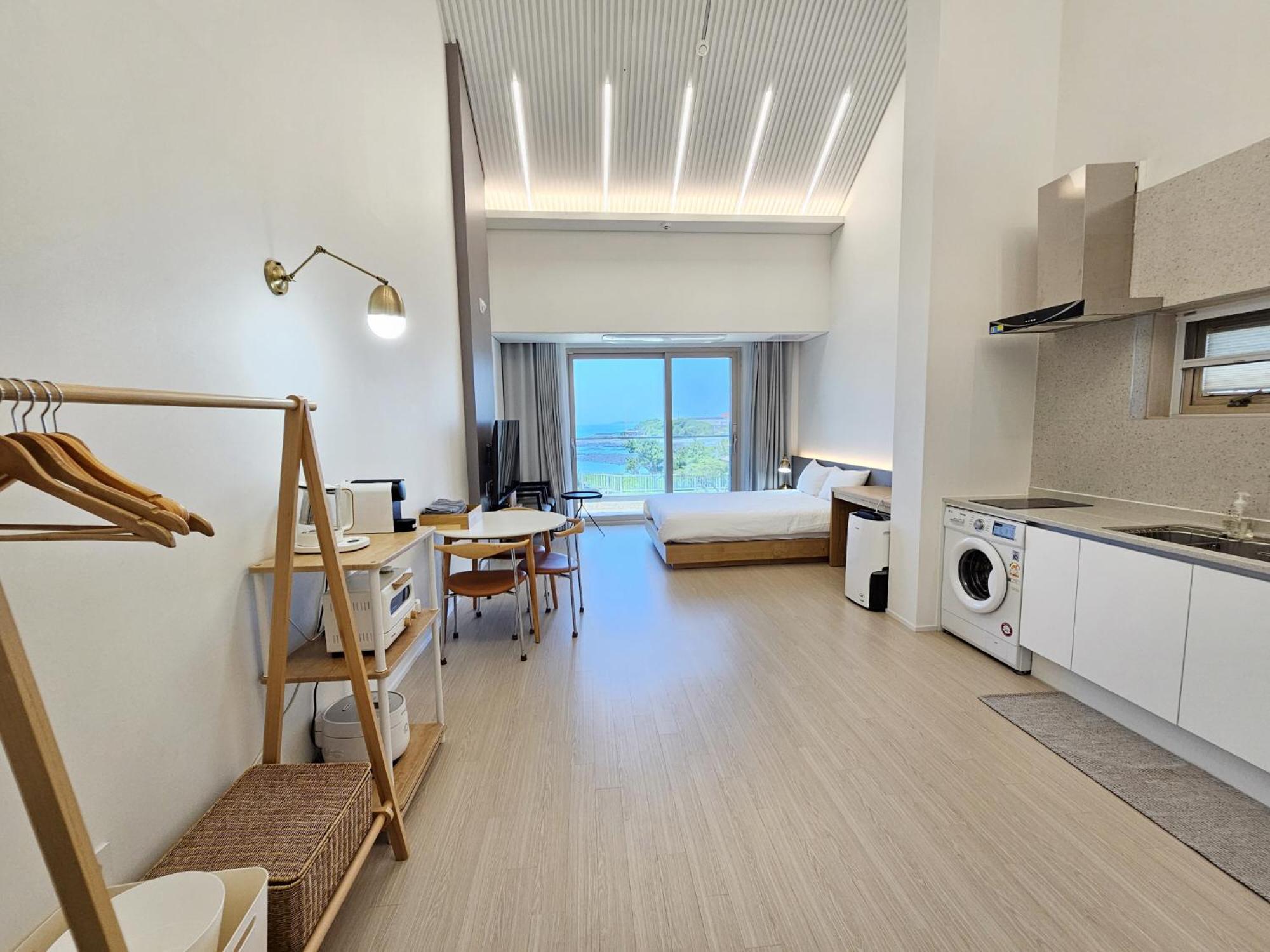 סאוגוויפו Jeju Badayeon Villa מראה חיצוני תמונה