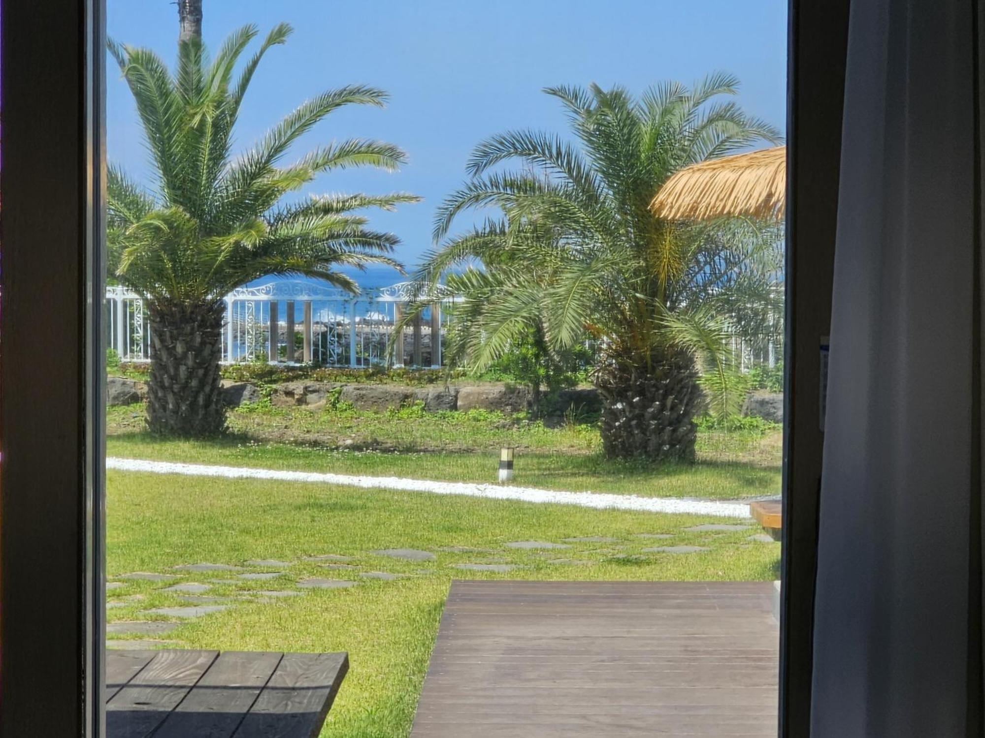 סאוגוויפו Jeju Badayeon Villa מראה חיצוני תמונה