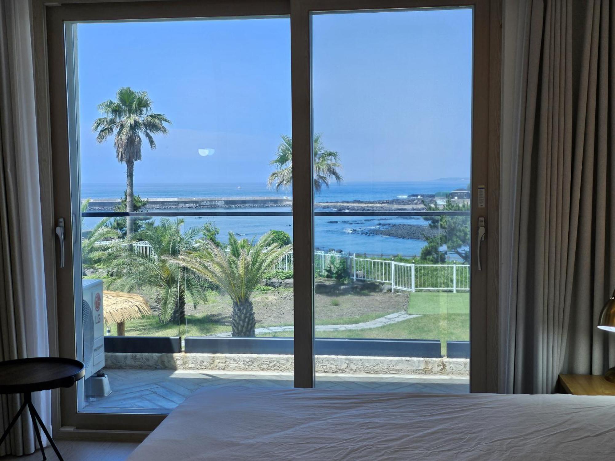 סאוגוויפו Jeju Badayeon Villa מראה חיצוני תמונה
