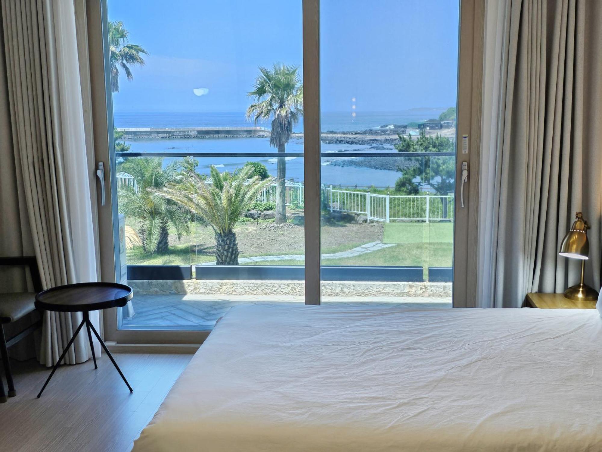 סאוגוויפו Jeju Badayeon Villa מראה חיצוני תמונה
