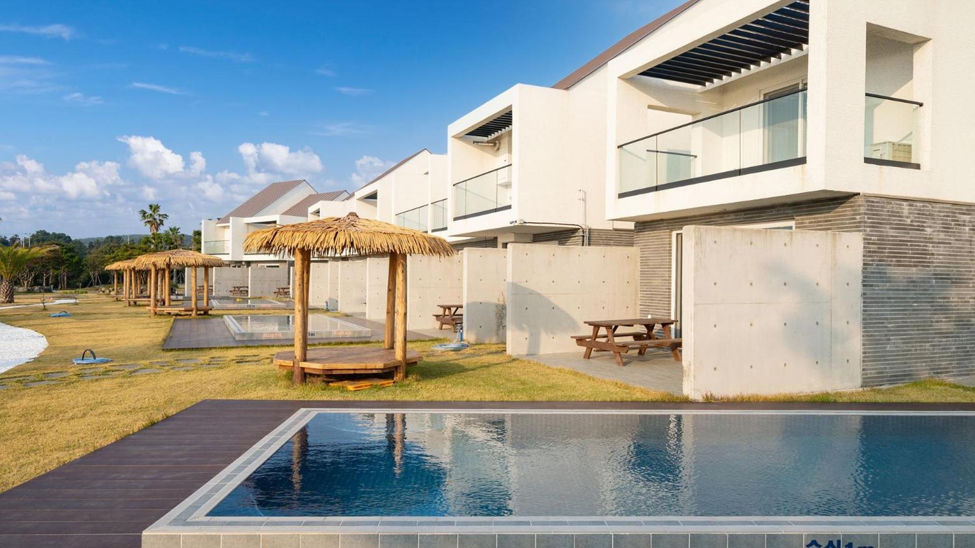 סאוגוויפו Jeju Badayeon Villa מראה חיצוני תמונה