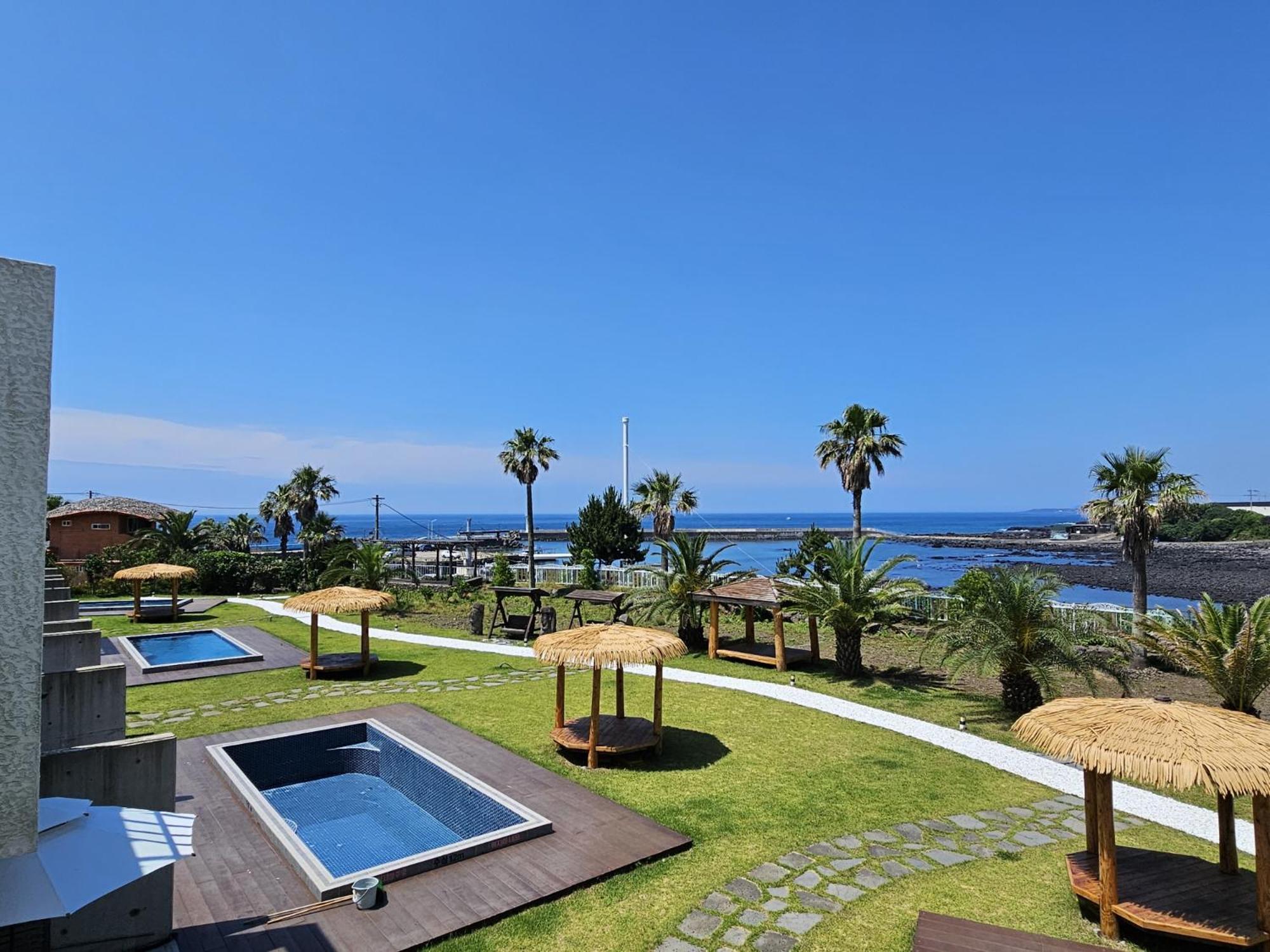 סאוגוויפו Jeju Badayeon Villa מראה חיצוני תמונה
