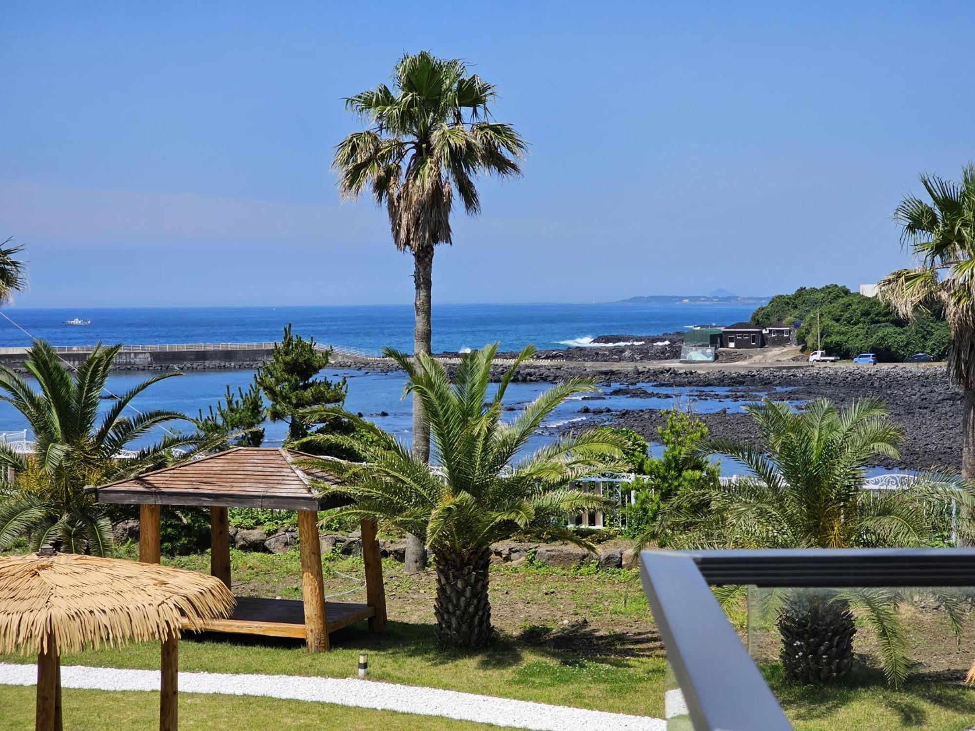 סאוגוויפו Jeju Badayeon Villa מראה חיצוני תמונה
